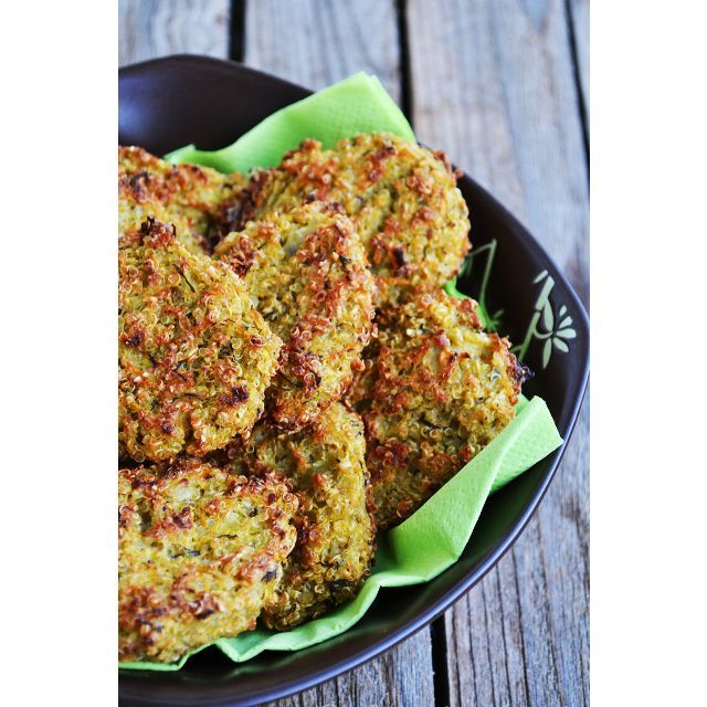 Chiftelute de ciuperci/quinoa cu cartofi si salata verde